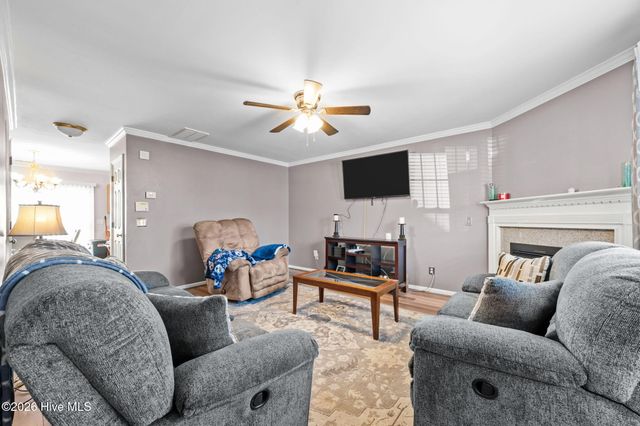 1548 Manning Forest Drive M4, Greenville, NC 27834