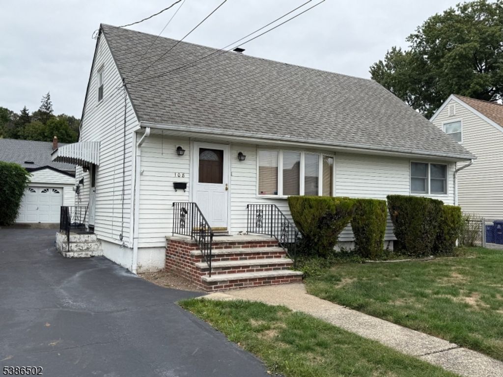 108 Greene Ave, Totowa Boro, NJ 07512