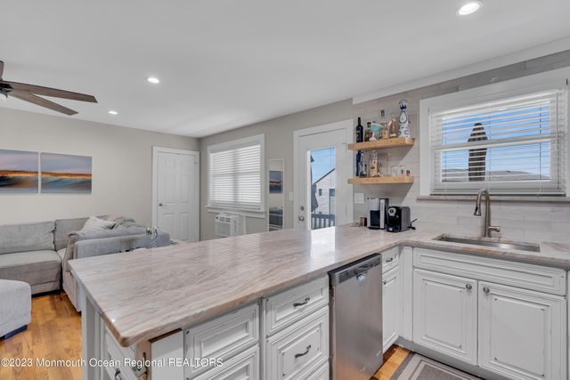 36 Wharfside Drive, Monmouth Beach, NJ 07750