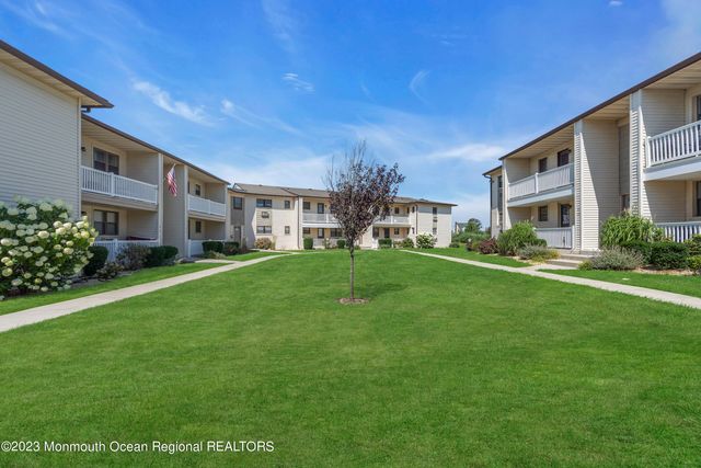 36 Wharfside Drive, Monmouth Beach, NJ 07750