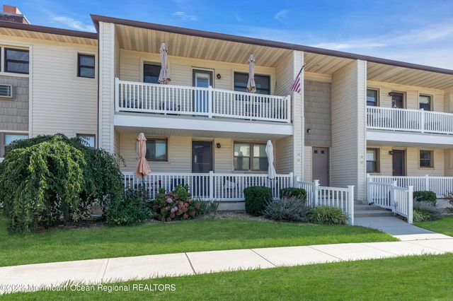 36 Wharfside Drive, Monmouth Beach, NJ 07750