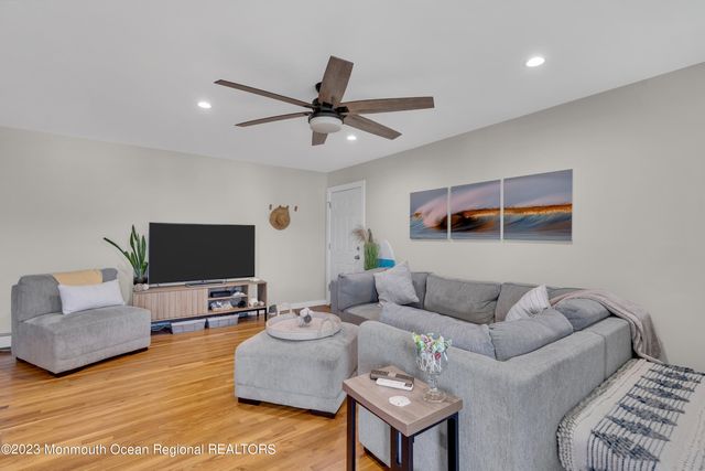 36 Wharfside Drive, Monmouth Beach, NJ 07750