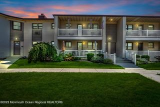 36 Wharfside Drive, Monmouth Beach, NJ 07750