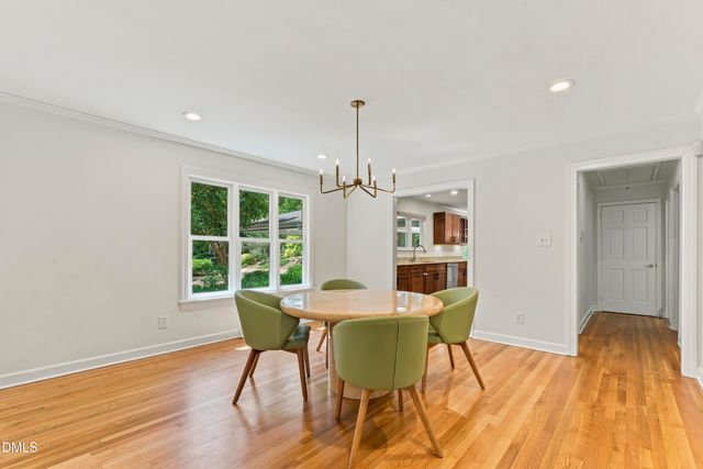 1126 Sourwood Drive, Chapel Hill, NC 27517