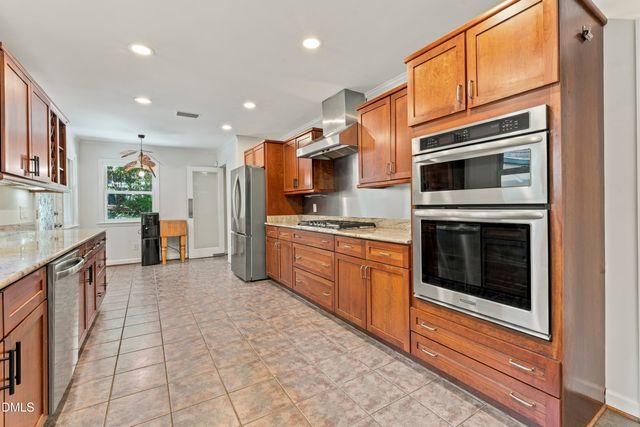 1126 Sourwood Drive, Chapel Hill, NC 27517