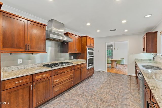 1126 Sourwood Drive, Chapel Hill, NC 27517