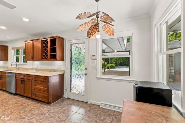 1126 Sourwood Drive, Chapel Hill, NC 27517