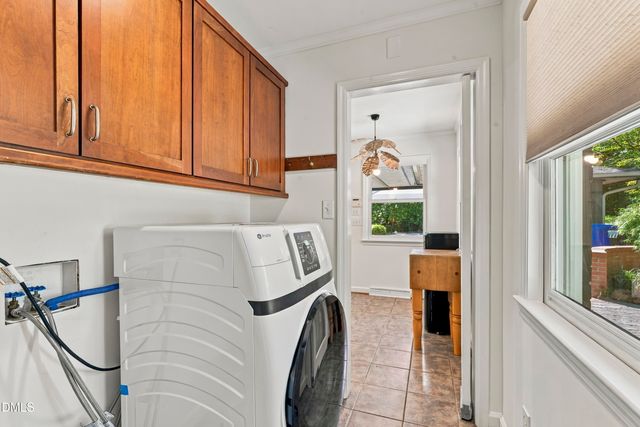 1126 Sourwood Drive, Chapel Hill, NC 27517