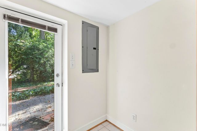 1126 Sourwood Drive, Chapel Hill, NC 27517