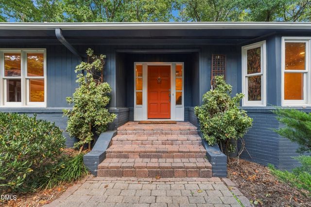 1126 Sourwood Drive, Chapel Hill, NC 27517