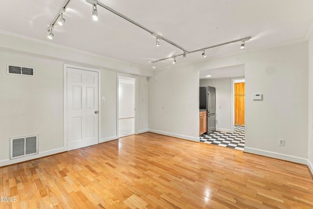 1126 Sourwood Drive, Chapel Hill, NC 27517