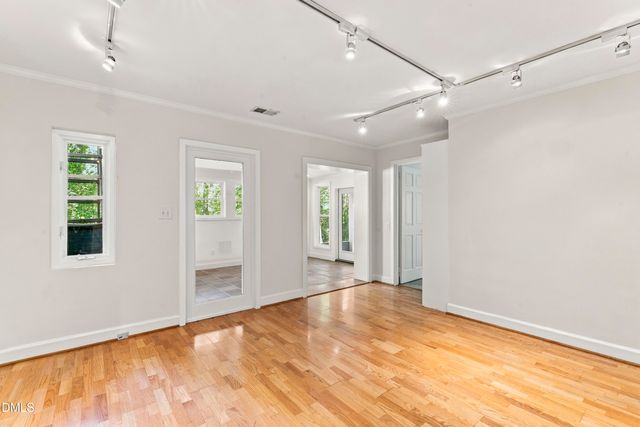 1126 Sourwood Drive, Chapel Hill, NC 27517