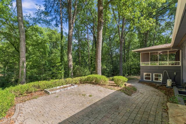 1126 Sourwood Drive, Chapel Hill, NC 27517