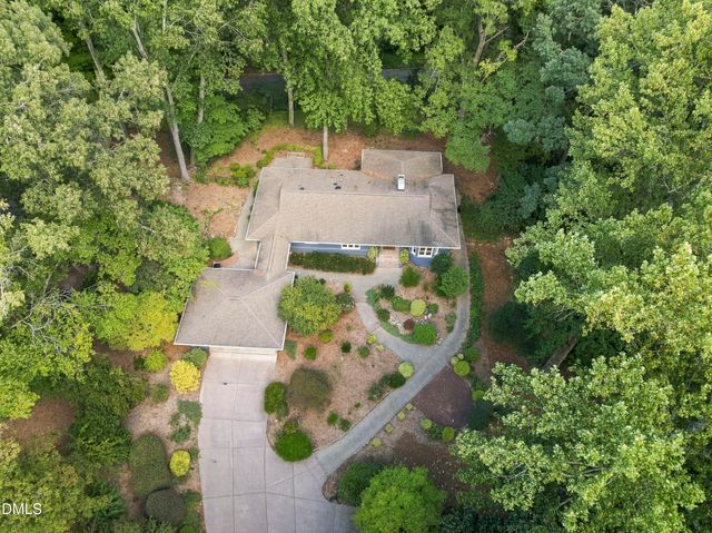 1126 Sourwood Drive, Chapel Hill, NC 27517