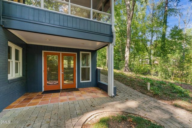 1126 Sourwood Drive, Chapel Hill, NC 27517