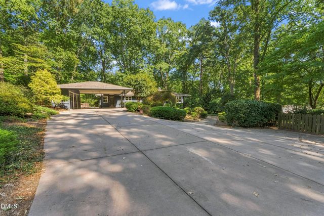 1126 Sourwood Drive, Chapel Hill, NC 27517