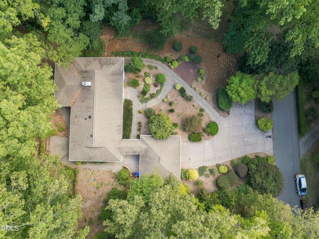 1126 Sourwood Drive, Chapel Hill, NC 27517