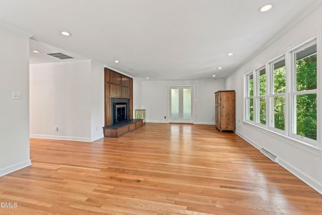 1126 Sourwood Drive, Chapel Hill, NC 27517
