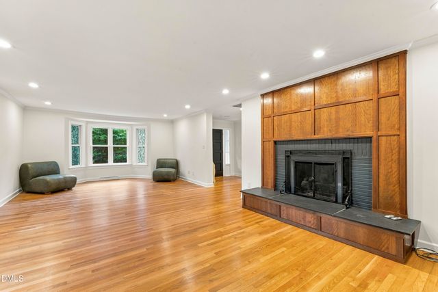 1126 Sourwood Drive, Chapel Hill, NC 27517