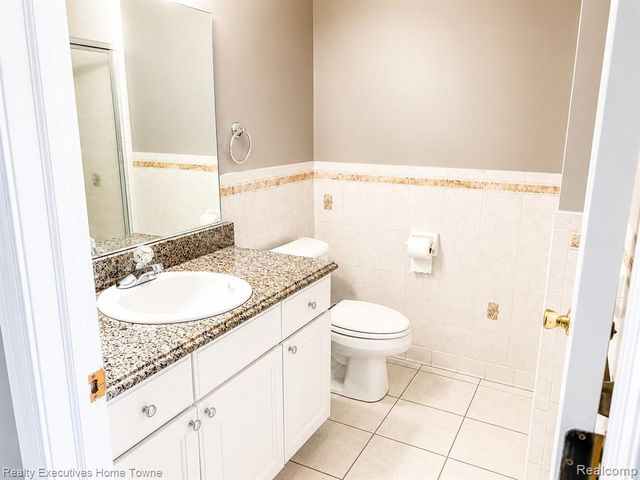 20791 Outer Drive, Dearborn, MI 48124