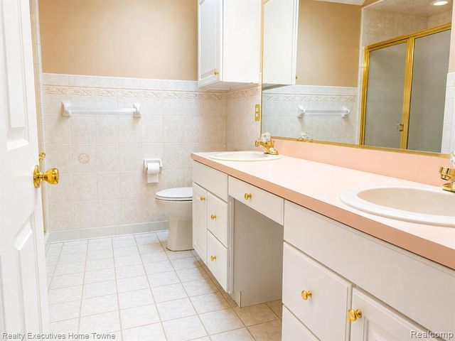 20791 Outer Drive, Dearborn, MI 48124