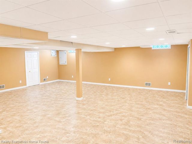 20791 Outer Drive, Dearborn, MI 48124
