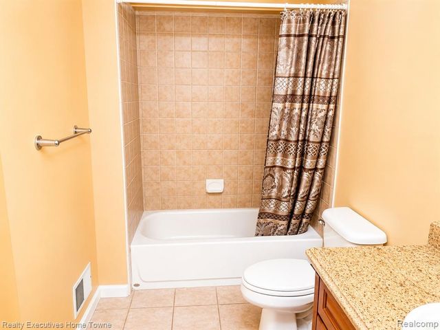 20791 Outer Drive, Dearborn, MI 48124