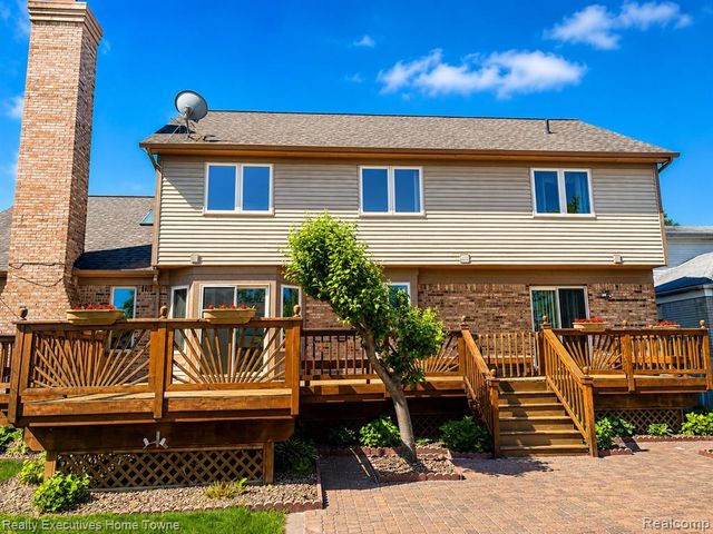 20791 Outer Drive, Dearborn, MI 48124