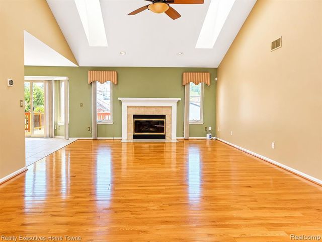20791 Outer Drive, Dearborn, MI 48124