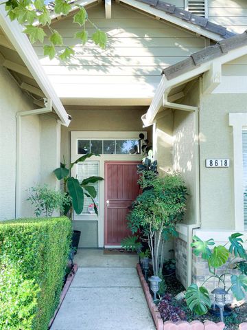 8618 Shasta Lily Dr, Elk Grove, CA 95624