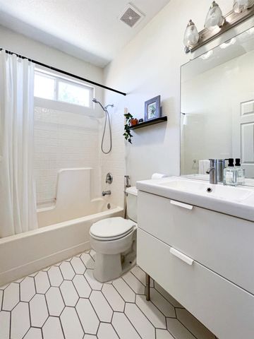 8618 Shasta Lily Dr, Elk Grove, CA 95624