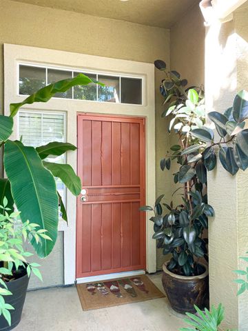 8618 Shasta Lily Dr, Elk Grove, CA 95624