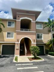 6426 EMERALD DUNES Drive 206, West Palm Beach, FL 33411