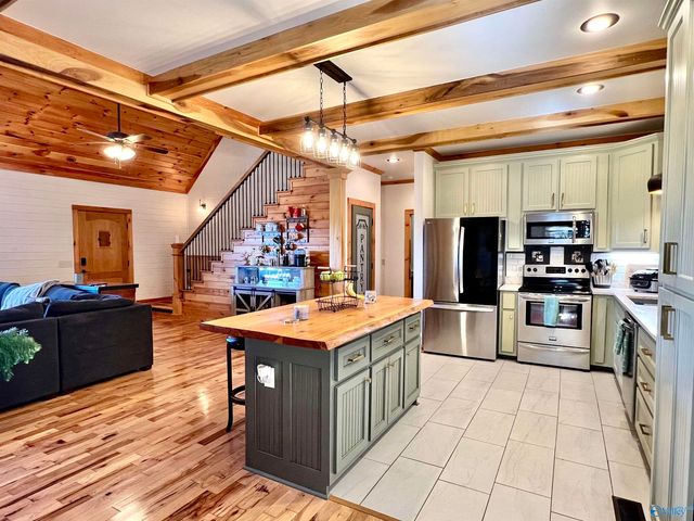 10404 Alabama Highway 79, Scottsboro, AL 35768