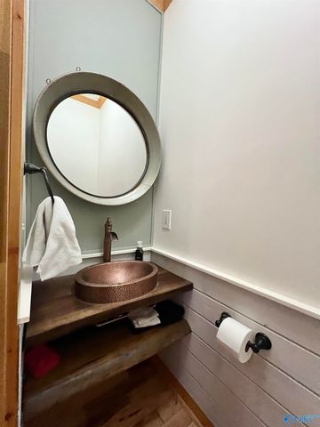 10404 Alabama Highway 79, Scottsboro, AL 35768