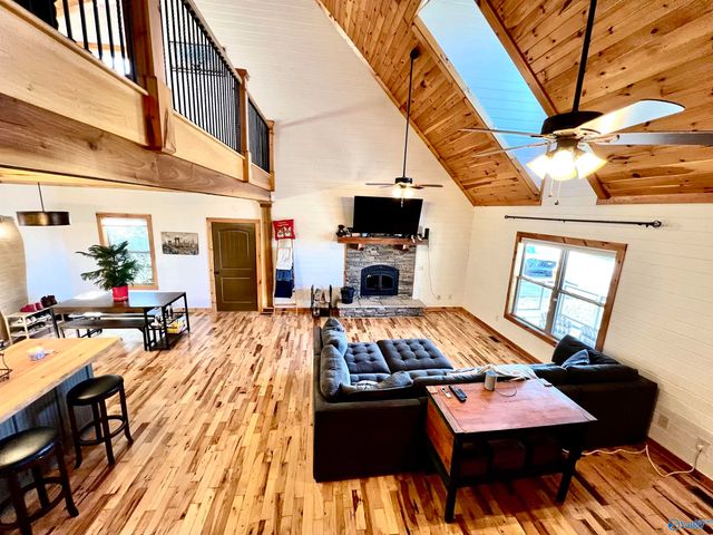 10404 Alabama Highway 79, Scottsboro, AL 35768