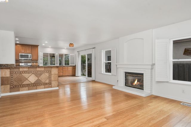 5460 Azure Ct, Discovery Bay, CA 94505