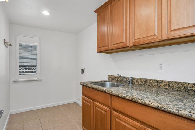 5460 Azure Ct, Discovery Bay, CA 94505