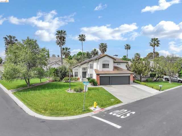 5460 Azure Ct, Discovery Bay, CA 94505