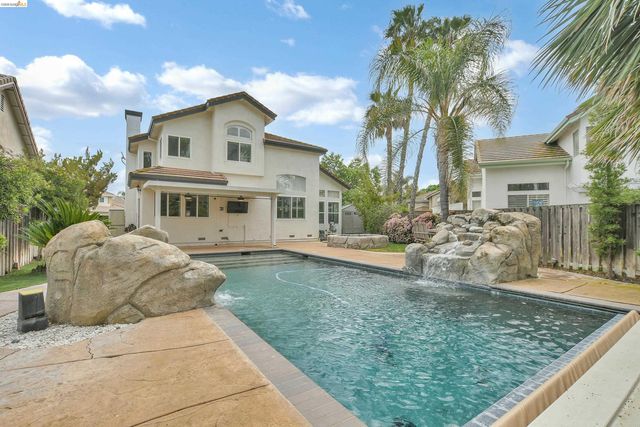 5460 Azure Ct, Discovery Bay, CA 94505