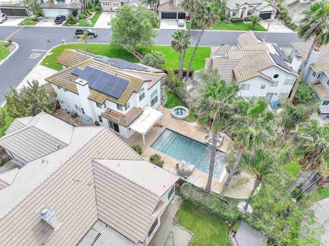 5460 Azure Ct, Discovery Bay, CA 94505