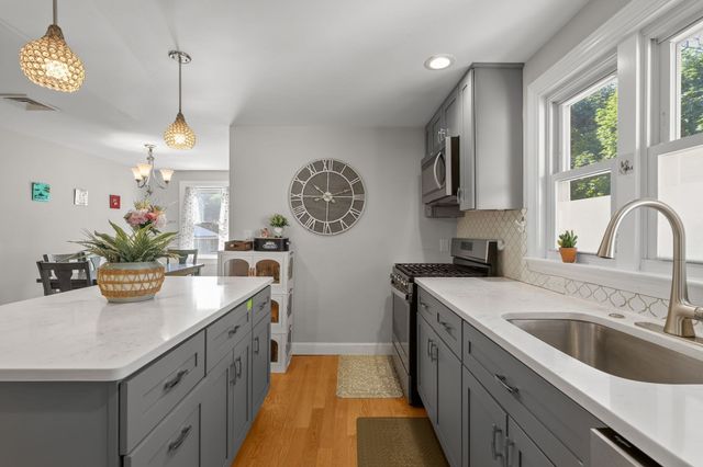 84 West Street 2, Quincy, MA 02169