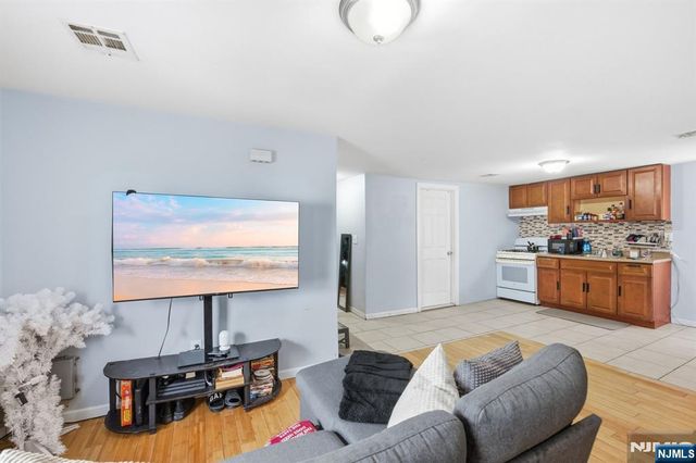 38 Mapes Avenue, Newark, NJ 07112