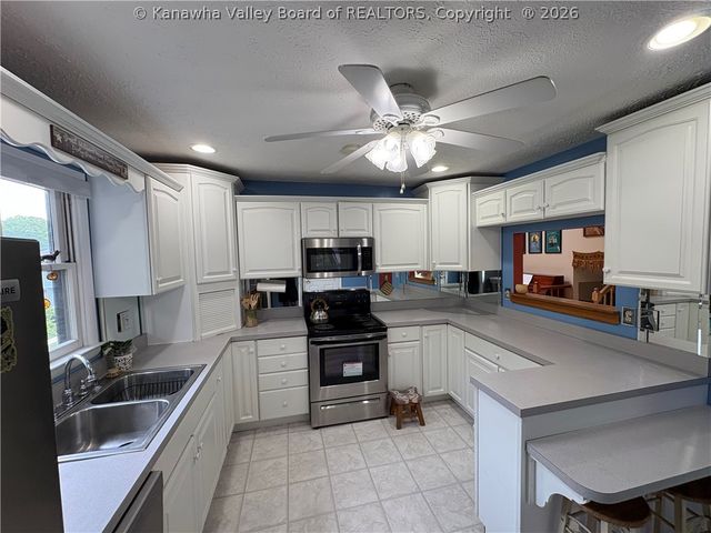 103 Castle Drive, Charleston, WV 25313