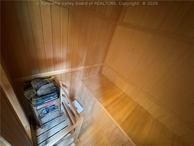 103 Castle Drive, Charleston, WV 25313