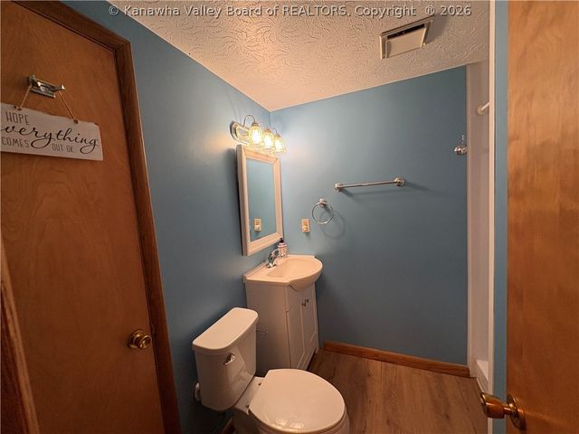 103 Castle Drive, Charleston, WV 25313