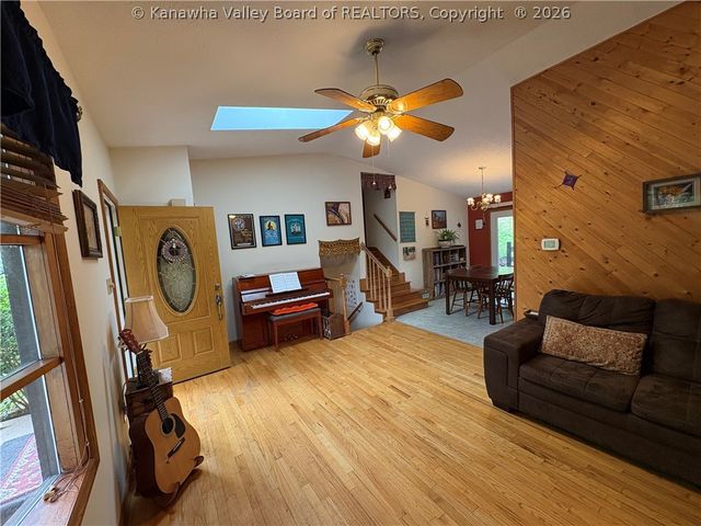 103 Castle Drive, Charleston, WV 25313