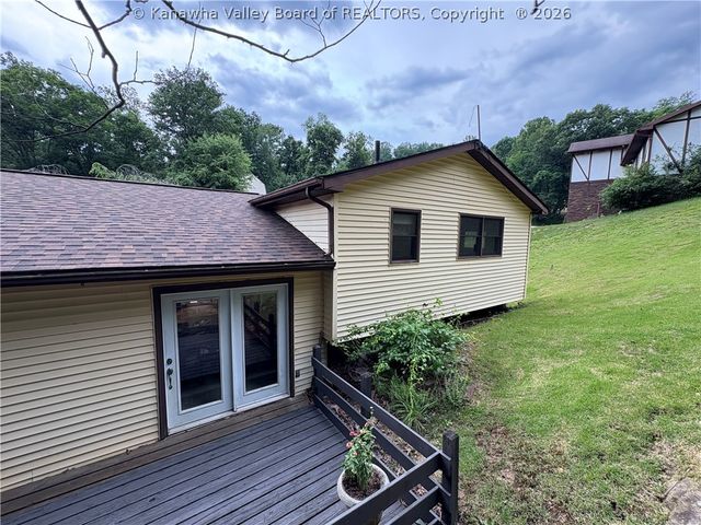 103 Castle Drive, Charleston, WV 25313