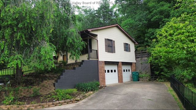 103 Castle Drive, Charleston, WV 25313