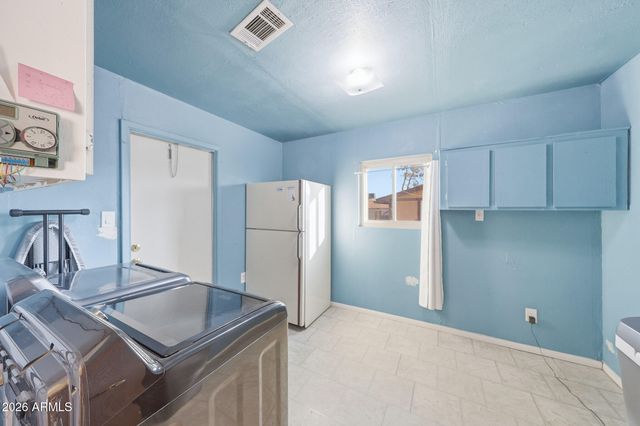 4733 W AIRE LIBRE Avenue, Glendale, AZ 85306